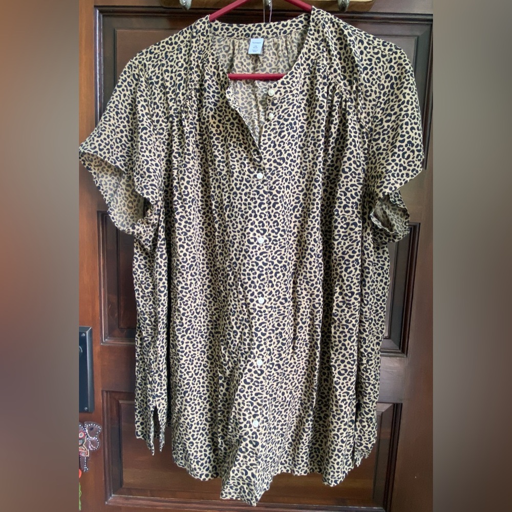 Old Navy women’s top